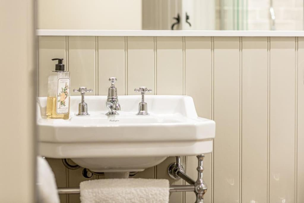 Weston Subedge East Barn Cottage - Refurbished Barn Conversion! מראה חיצוני תמונה